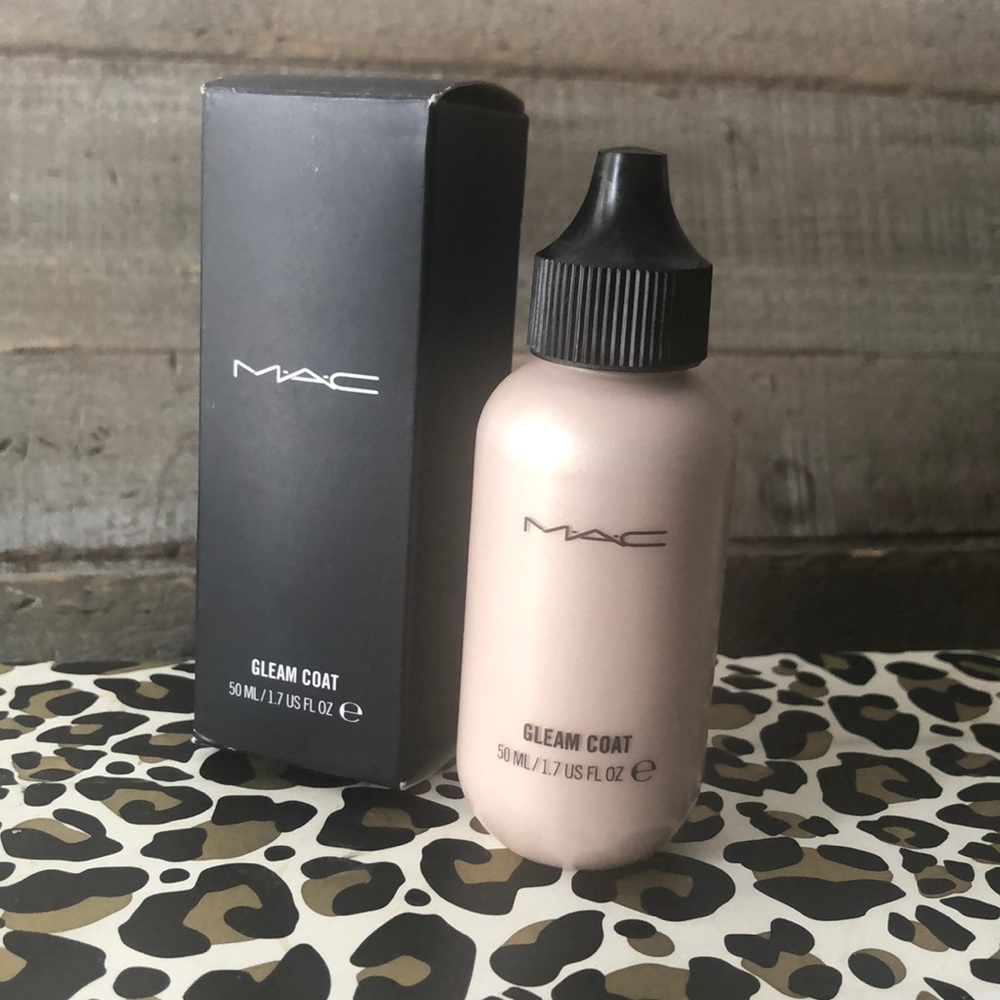 ⭐️MAC COSMETICS⭐️LTD⭐️NIB⭐️GLEAM COAT